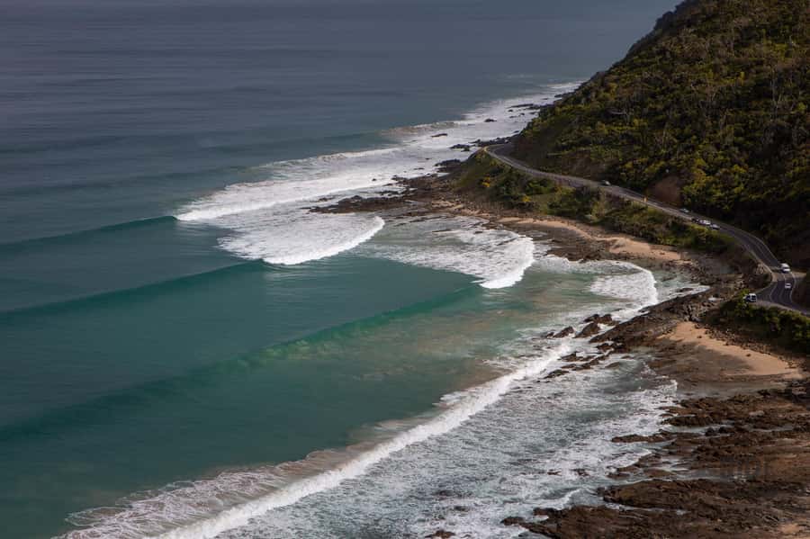 Melbourne: Great Ocean Road & Wildlife Tour for Backpackers - Loch Ard Gorge adds a darker story