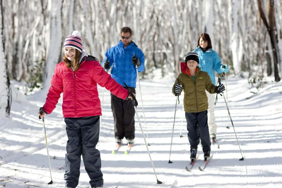 Melbourne: Lake Mountain Snow Guided Tour - Chocolate at Yarra Valley Chocolaterie