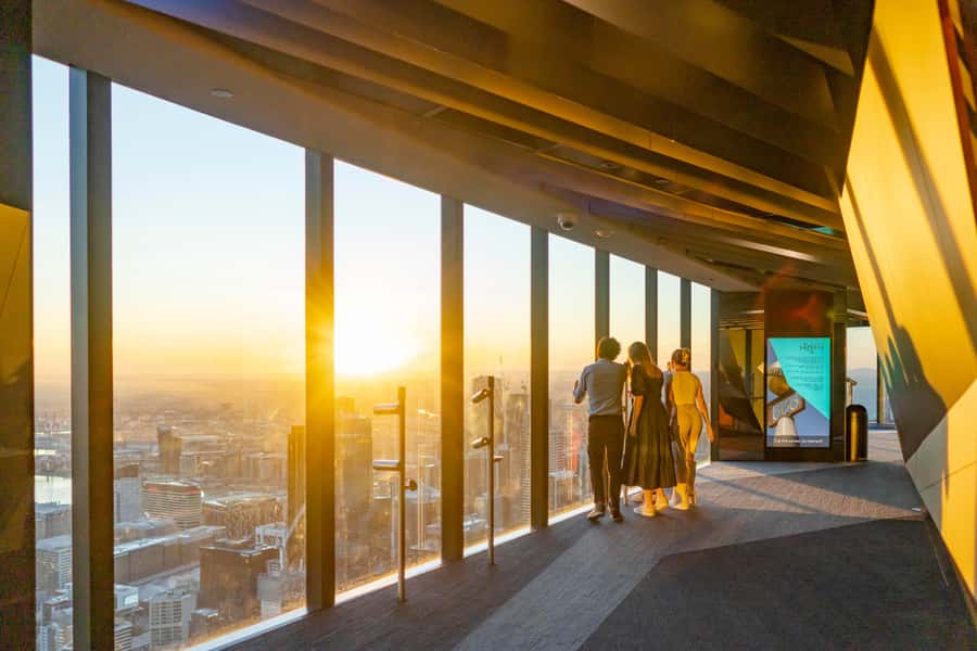 Melbourne: Melbourne Edge Experience - The Edge: a transparent cube over the streets