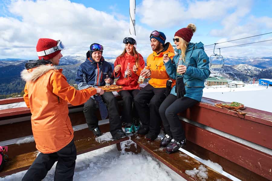 Melbourne: Mt Buller Snowy Escape Trip - 6 Hours of Snow Fun - The long climb toward Mt Buller