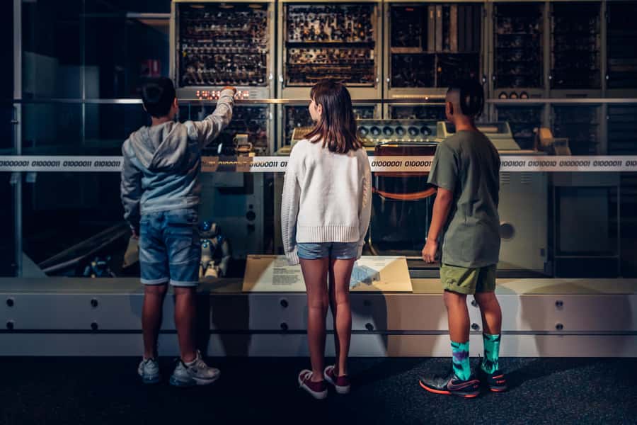 Melbourne: Scienceworks Entry Ticket - Exhibitions about science, technology, engineering, and maths
