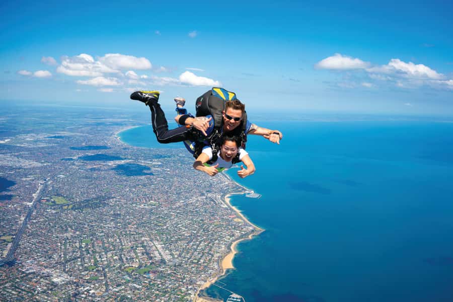 Melbourne: Tandem Skydive Experience over St. Kilda Beach - Should you book the St Kilda skydive?