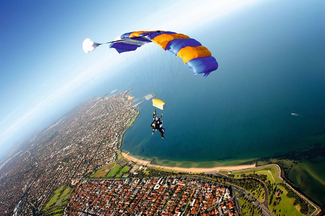 Melbourne: Tandem Skydive Experience over St. Kilda Beach - Freefall above Melbourne