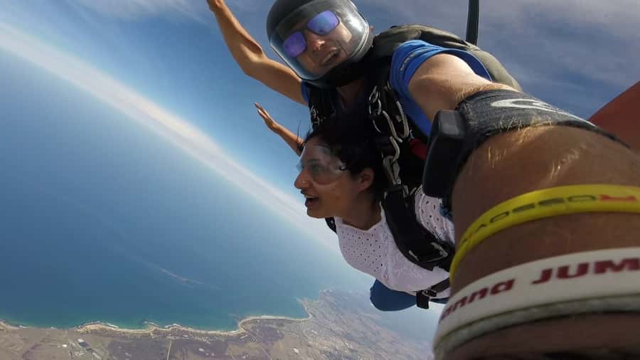 Melbourne: Tandem Skydive over Great Ocean Road + Transfer - Key points before you book