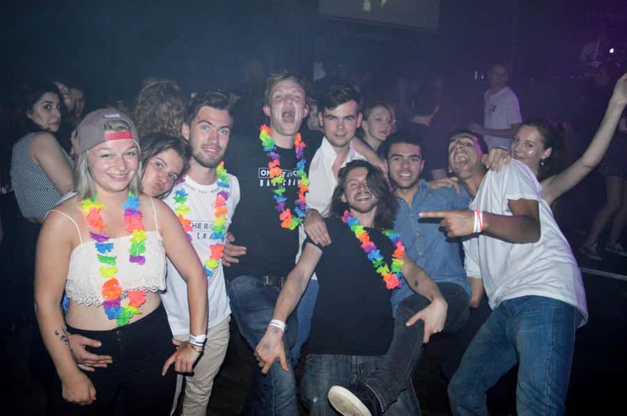 Melbourne: Weekly Bar Crawl: 5 Free shots, Club Entry - Timing, meeting instructions, and the one logistics problem to avoid