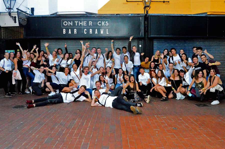Melbourne: Weekly Bar Crawl: 5 Free shots, Club Entry - Who will enjoy this crawl most