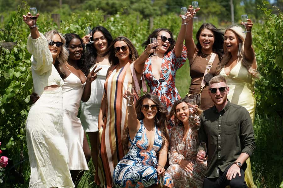 Melbourne: Yarra Valley Wine, Cider, Gin, Beer, & Choc Tour - Leaving Melbourne at 9 a.m.