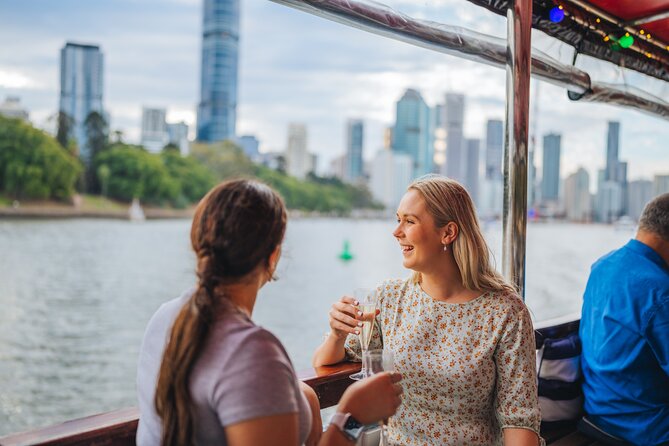 Midday Sightseeing Cruise: 12.30pm-2pm (90min) - From old shipping docks to dining district