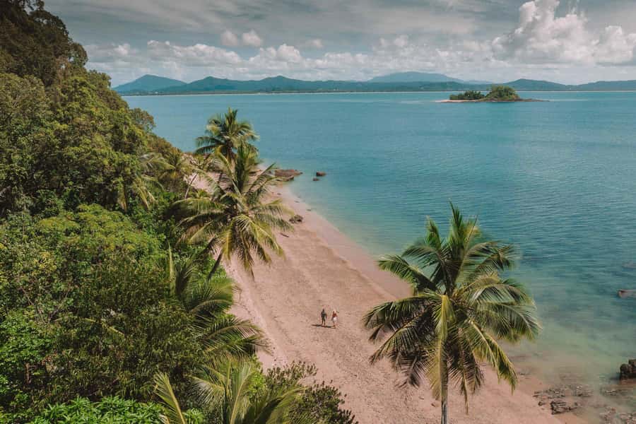 Mission Beach: Outer Great Barrier Reef & Dunk Island Tour - Clump Point to Dunk Island, the easy start