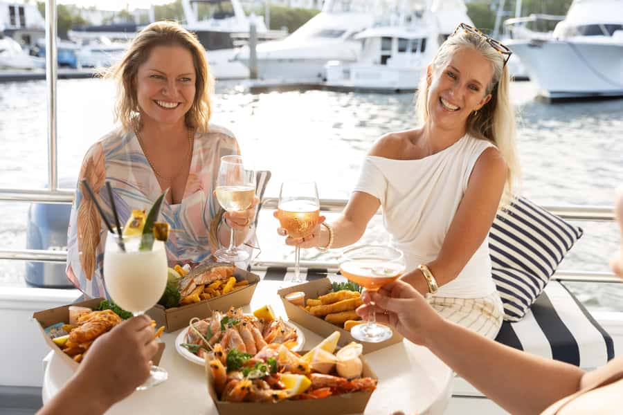 Mooloolaba: Seafood Lunch Cruise - Cruising the river and canals for 90 minutes