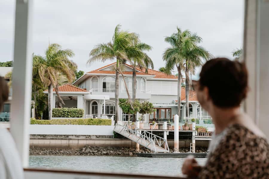 Mooloolaba: Sunshine Coast Sunset Canal Cruise - Drinks, snacks, and the boat atmosphere