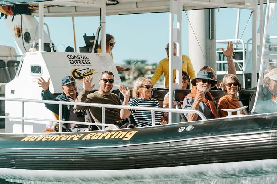 Mooloolaba: Whale Watching Cruise - Finding whales beyond the river mouth