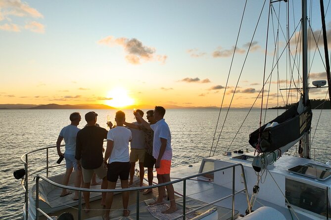 NEW SUNSET TOUR-Airlie Beach Sunset Sail in Style- BYO drinks - Airlie Beach and Cannonvale begin to sparkle