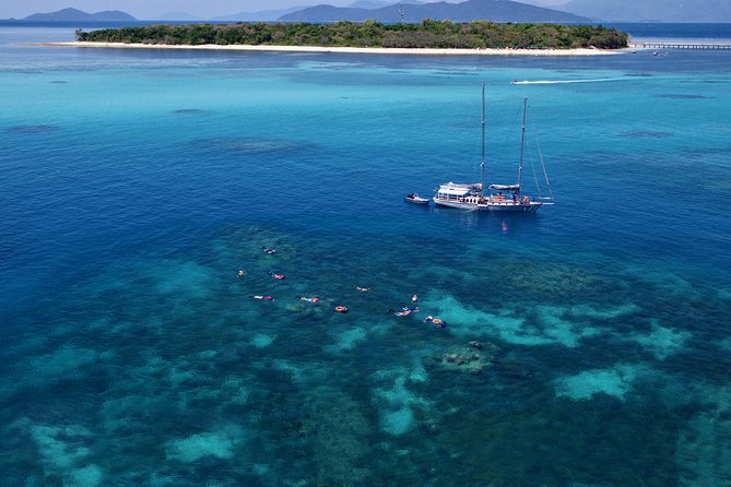 Ocean Free 25 guest Great Barrier Reef & visit Green Island Tour - A small schooner makes the difference