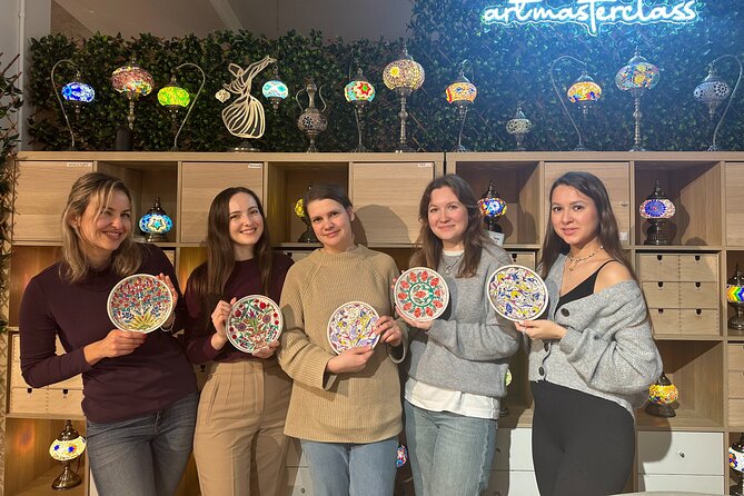 Paint and Sip Classes Brisbane: Ceramic Plates & Bowls - Two and a half hours for a finished ceramic piece