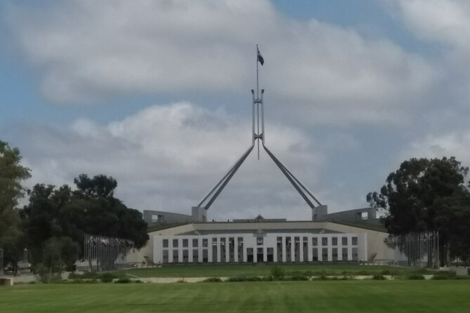 Personalised Sightseeing in Canberra, with John - Lake Burley Griffin and the broader Canberra circuit