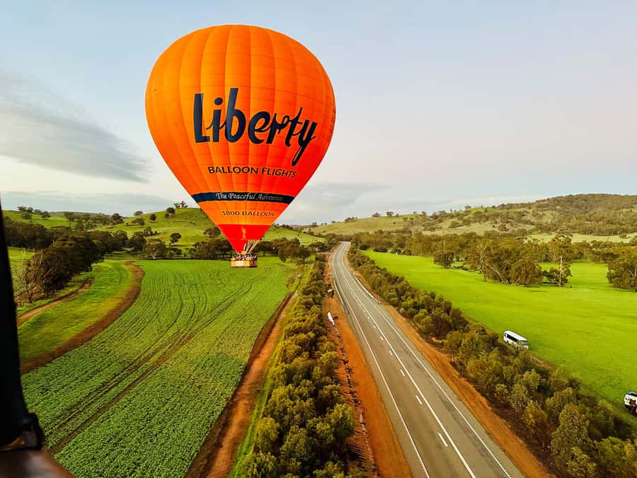 Perth: Avon Valley Hot Air Balloon Flight with Breakfast - Key points to know before booking