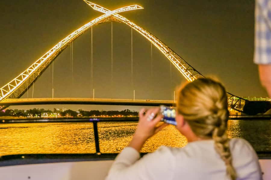 Perth: Swan River Dinner Cruise - Key points to know before boarding