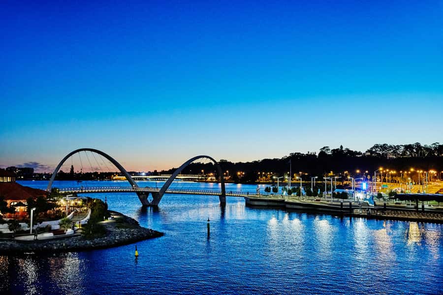 Perth: Swan River Dinner Cruise - The first view is the river at night