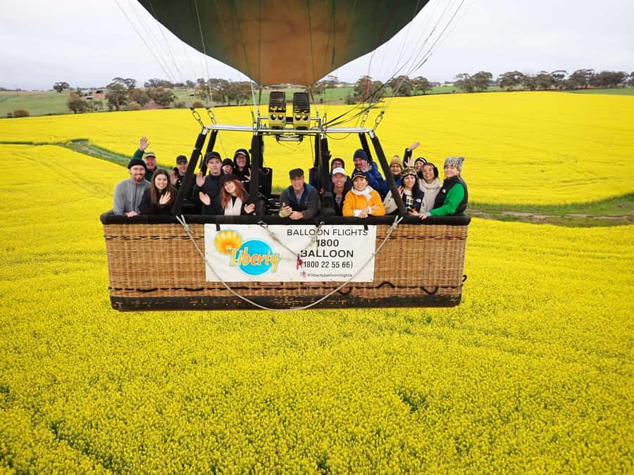 Perth to Northam: Balloon flight including shuttle bus - Watching the balloon rise in the early light