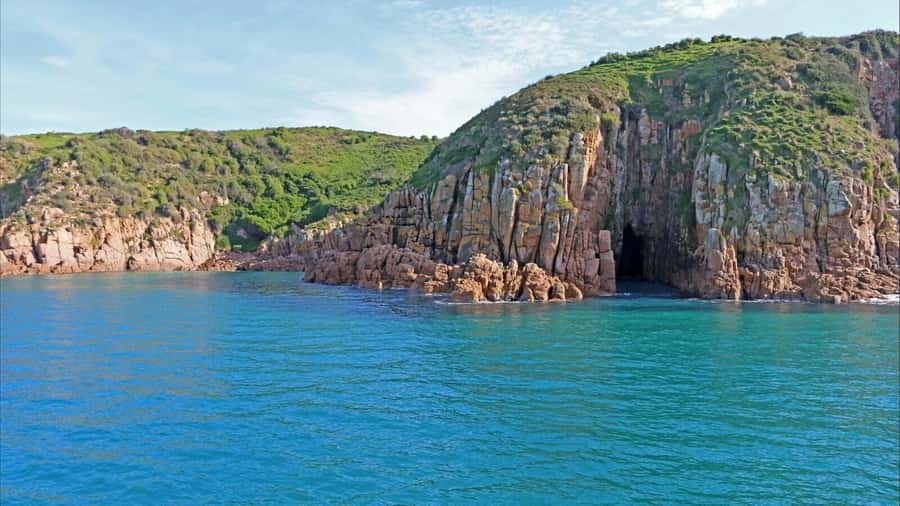 Phillip Island: 1-Hour Cape Woolamai Scenic Cruise - The morning route from San Remo Jetty