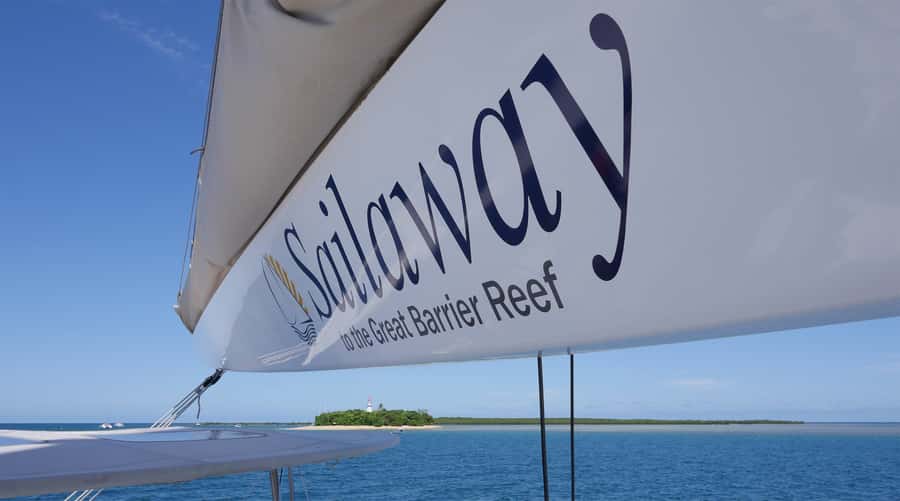 Port Douglas: Low Isles Afternoon Cruise on Luxury Catamaran - Low Isles Heritage Island and its guided walk