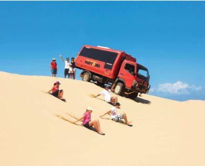 Birubi Beach 4WD Tour with Sandboarding