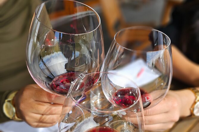 Private Canberra Winery Tour with lunch - Meeting Laura and setting the route