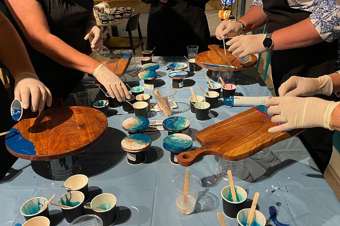 Resin Art Classes Brisbane: Cheeseboards & Coasters - What you make during the one-hour class