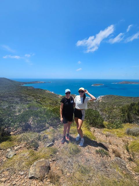 Rosslyn: Great Keppel Island Glass Bottom Boat Tour - Lunch, drinks, and the cost of a full island day