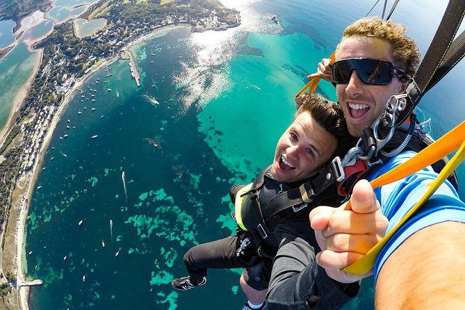 Rottnest Island: Tandem Skydive - From Rottnest ferry to the airfield