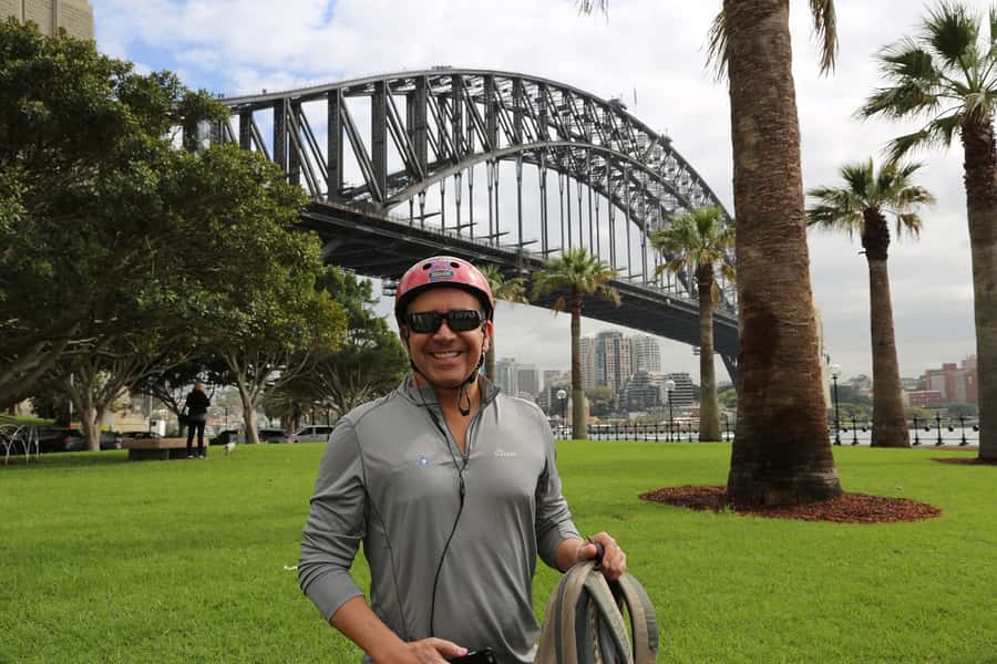 Scenic Sydney Harbour Bridge Bicycle Ride - From The Rocks to Kirribilli