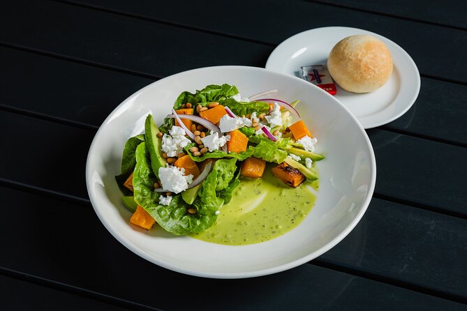 Sirromet Winery Tour and Taste and 2 Course Lunch - How the tour handles different needs
