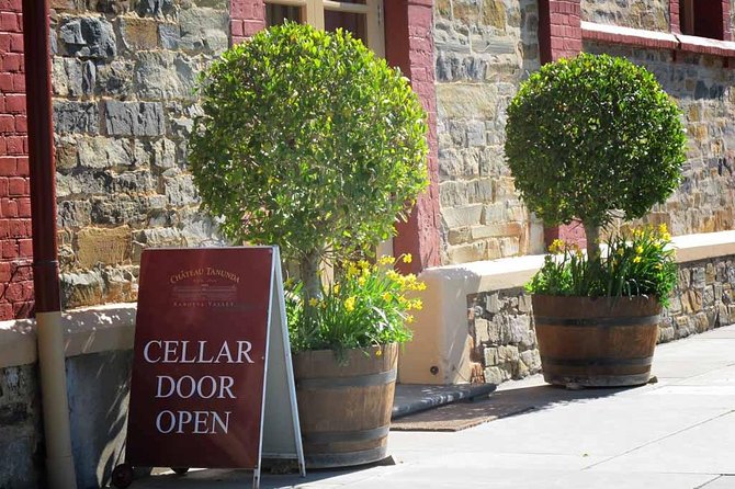 Small Tour Barossa Valley Voyager Tour from Adelaide - Langmeil and the 1843 Freedom Shiraz vine