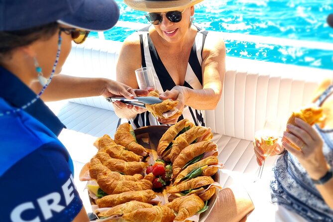 Snubfin Dolphin Eco Cruise from Broome - Is the $110.24 price fair?
