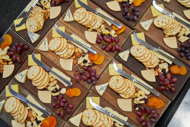 Spirit of Melbourne Dinner Cruise on the Yarra River - Why the three-hour timing matters