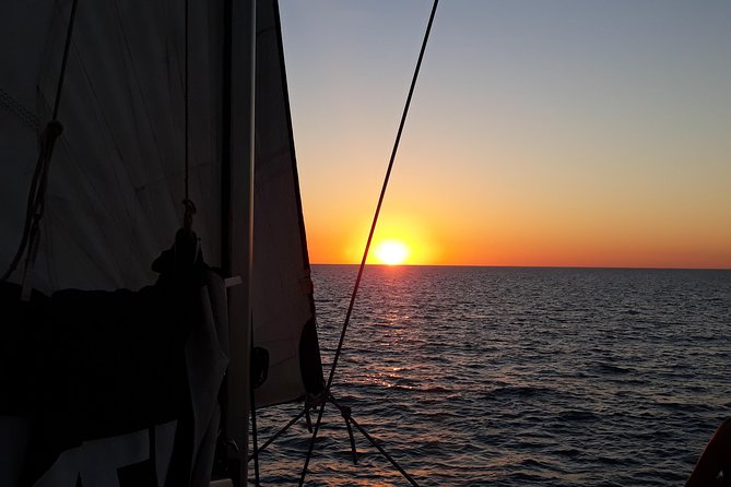 Sunset 3-Hour Cruise from Darwin with Dinner and Sparkling Wine - Who should book this cruise?