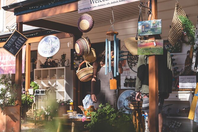Sunshine Coast Hinterland and Noosa Day Trip from Brisbane Incl Eumundi Markets - What the guides add to the drive