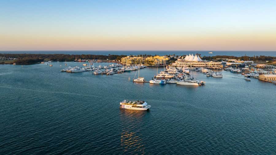 Surfers Paradise: Buffet Dinner Sightseeing Cruise - Who will enjoy this cruise most