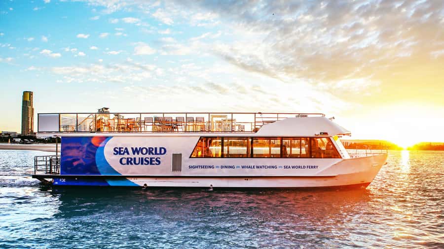 Surfers Paradise: Buffet Dinner Sightseeing Cruise - What arrives at the buffet