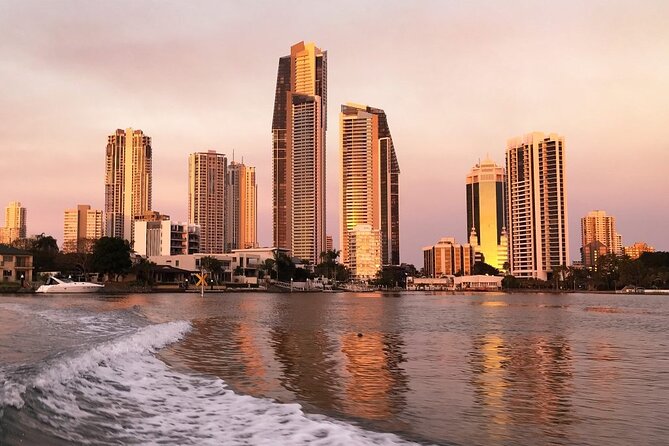 Surfers Paradise: Sightseeing Sunset River Cruise - Why this 90-minute cruise works so well at sunset