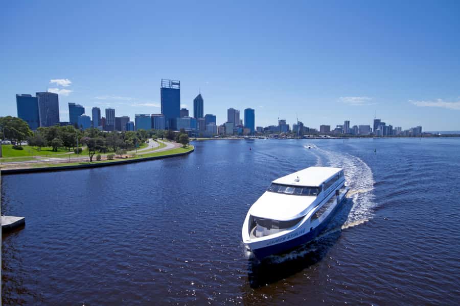 Swan River: Round-Trip Cruise from Perth or Fremantle - The middle stretch: marinas, homes, and river life