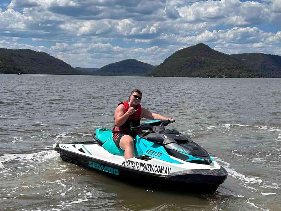 Sydney: 1 hour Jet Ski Safari - The return leg adds another 15 kilometres