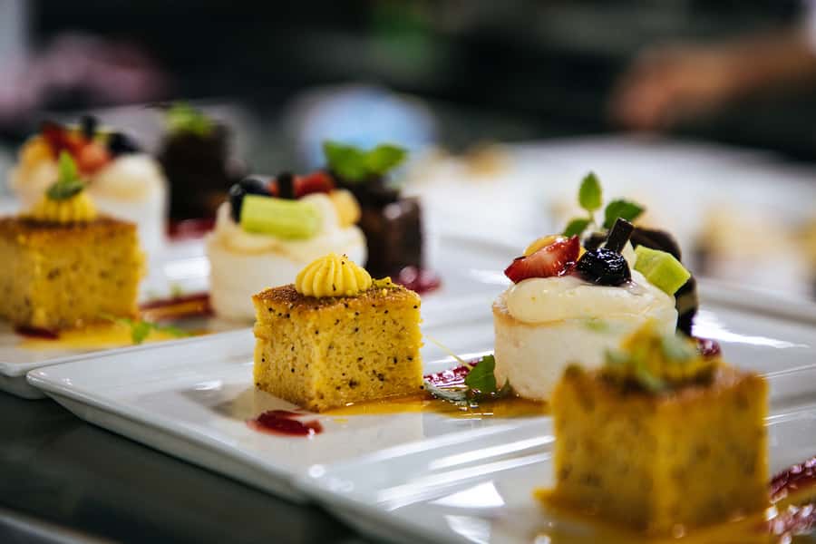 Sydney: 2-Course All Inclusive Lunch Harbour Cruise - Sailing from Darling Harbour toward the harbour icons