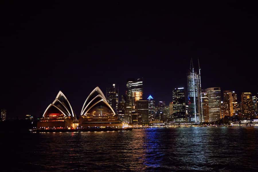 Sydney: Big Bus Panoramic Night Tour by Open-Top Bus - Ten minutes at Milsons Point