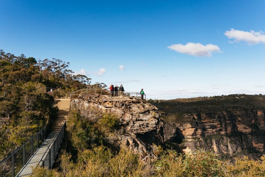Sydney: Blue Mountains Wildlife & Bushwalk Small-Group Tour - The Three Sisters and quieter Jamison Valley viewpoints
