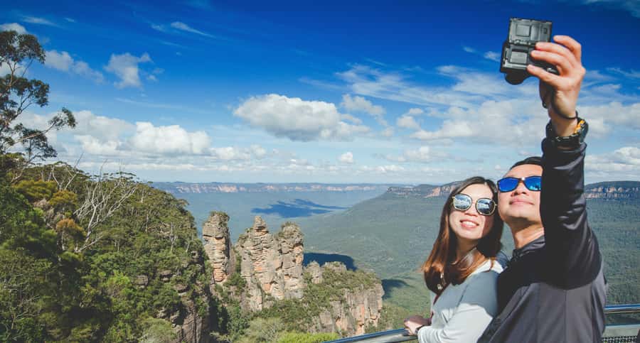 Sydney: Blue Mountains Wildlife & Bushwalk Small-Group Tour - Featherdale: a useful first look at Australian wildlife