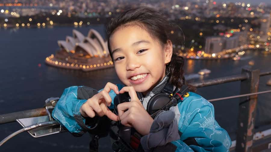 Sydney: BridgeClimb Sydney Harbour Summit Night - Why the Climb Leaders Matter