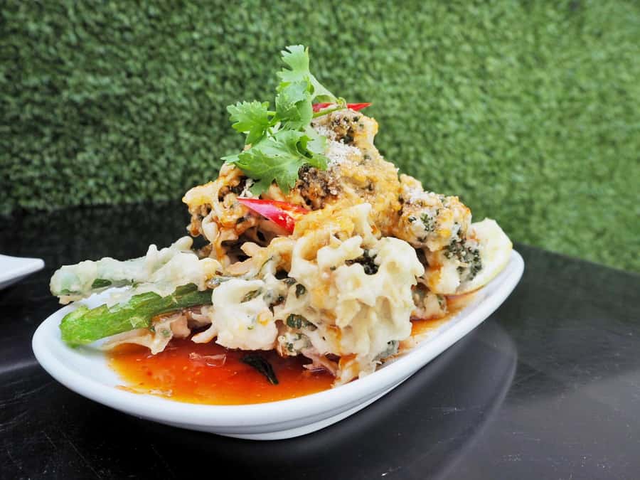 Sydney: Food Tour in Trendy Surry Hills with 8 Tastings - Sydney Rock oysters and a local start