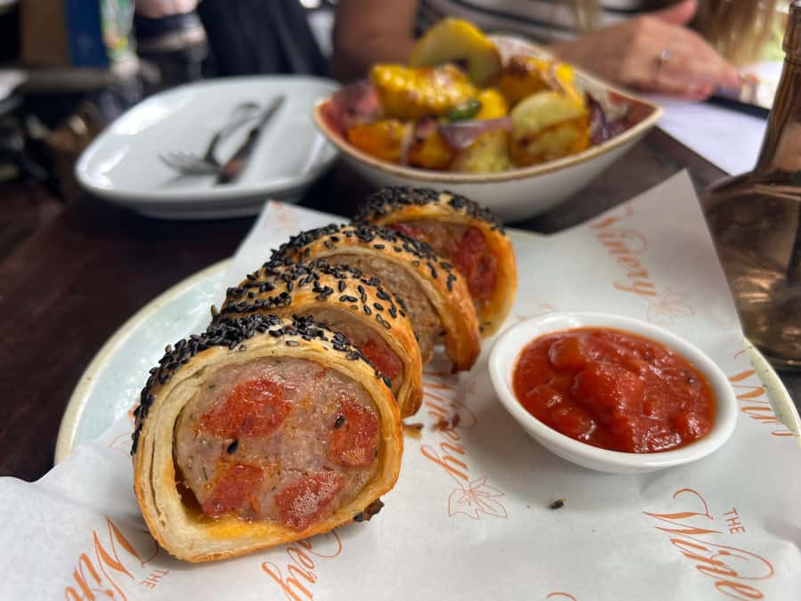Sydney: Food Tour in Trendy Surry Hills with 8 Tastings - Greek biscuits and a family-run bakery